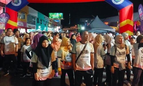 1,000 PESERTA WARNAI LARIAN TUN TEJA