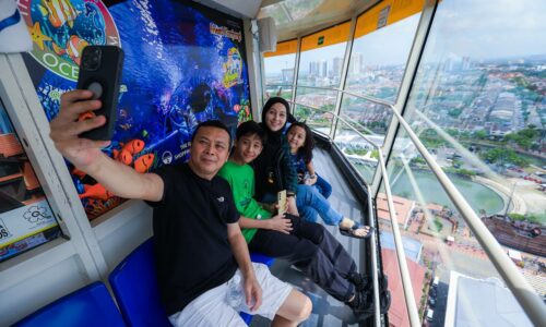 DATANG MELAKA WAJIB NAIK MENARA TAMING SARI -PENGUNJUNG