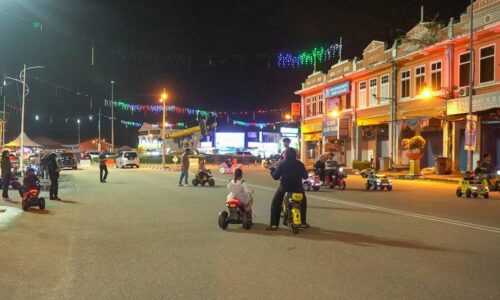 CAR FREE ZONE @ALOR GAJAH BERI TEMPIAS KEPADA PENIAGA, PENGUNJUNG PUAS HATI