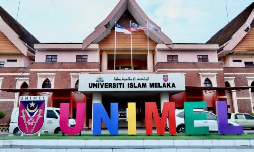 MACAM-MACAM ADA DI MINI KARNIVAL KEMASUKAN PELAJAR BAHARU UNIMEL