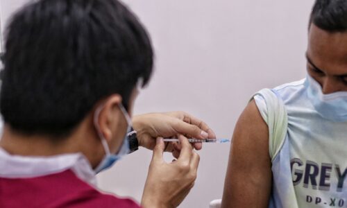 4,375 VAKSIN COVID-19 MASIH TERSEDIA DI MELAKA