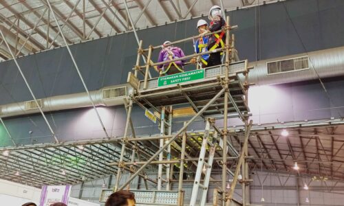 RERUAI BLITZ JADI TUMPUAN, RAMAI CABAR DIRI PANJAT ‘SCAFFOLDING’