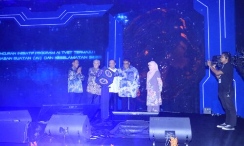 UTEM TERAJU INISIATIF AI, KESELAMATAN SIBER