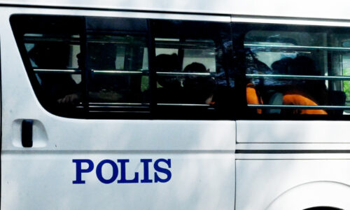 REMAJA LELAKI DIREMAN SEMINGGU BANTU SIASATAN KES TIKAM IBU, ABANG KANDUNG