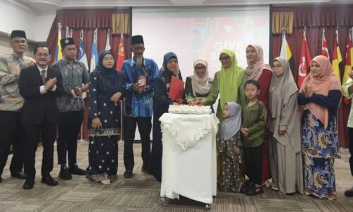 MELAKA CARI ‘PELAPIS’ PENDERMA DARAH, SASAR ORANG MUDA