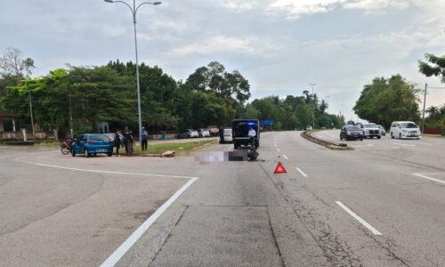 MAUT GARA-GARA KERETA BUAT PUSINGAN U