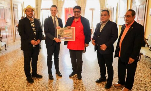 ANGKAT SEMULA KEGEMILANGAN SUNGAI MELAKA