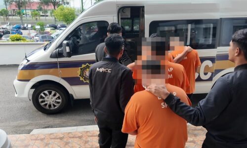 EMPAT ANGGOTA PENGGUAT KUASA DIREMAN LIMA HARI BANTU SIASATAN KES RASUAH