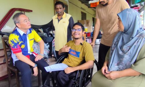 KEKURANGAN DIRI BUKAN HALANGAN MUHAMMAD AIDIL CEMERLANG STPM