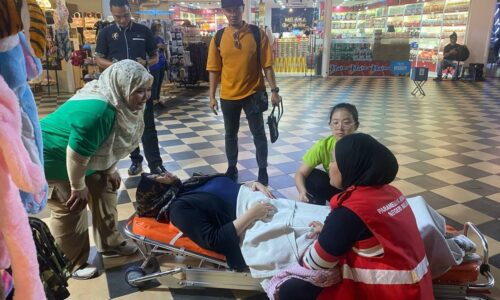 TINDAKAN PANTAS PARAKOM SELAMATKAN WANITA HAMIL