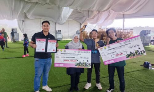 HLN2025: PASUKAN LANDSKAP KOLEJ KOMUNITI SELANDAR HARUMKAN NAMA MELAKA