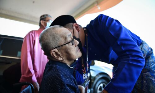 CIKGU SALEH, BAPA DR.AKMAL MENINGGAL DUNIA