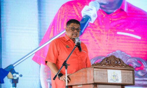 KAMPUNG DIGITAL: JANGAN BERLENGAH TUKAR ALAMAT KAD PENGENALAN