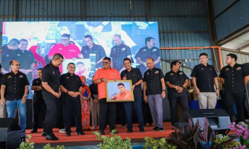 WRUR BANTU RANCAKKAN PEMBANGUNAN DUN BEMBAN