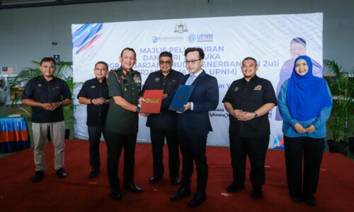 PROGRAM IJAZAH PENERBANGAN PERTAMA MALAYSIA DILANCAR DI MELAKA