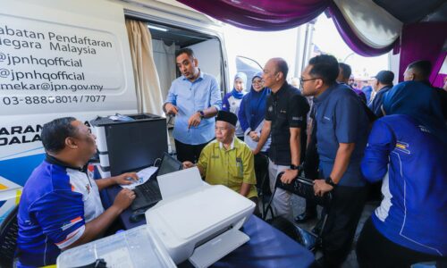 SESI PENERANGAN BERTUMPU LANCARKAN PROSES MENDIGITALKAN DUN DUYONG