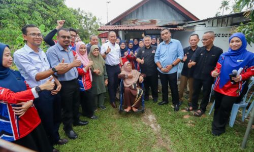 EMPAT RUMAH DI DUYONG TERIMA MANFAAT ‘BANDARAYA PENYAYANG’ MBMB