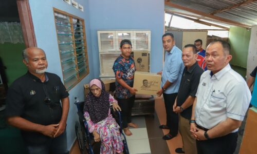 SENTUHAN KASIH MBMB UNTUK PENDUDUK DUYONG