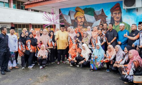 SLOGAN SEMANGAT ‘TUAH’, ‘JEBAT’ TERPAHAT DI MURAL SK SERI BEMBAN