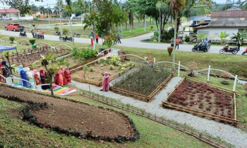 FELDA TUN GHAFAR HUTAN PERCHA SEMAKIN TERSOHOR, JADI TUMPUAN PELANCONG