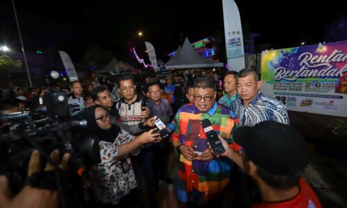 RONGGENG MELAKA WARISAN SENI YANG DISALAH TAFSIR