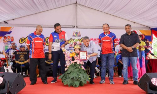 MINI KARNIVAL TAMAN BANDARAYA BUKIT SERINDIT MEDAN PENYATUAN MASYARAKAT