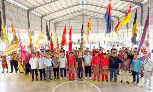 ASAHAN CETUS FENOMENA BAHARU TARIAN SINGA, NAGA