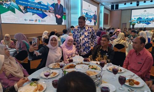 KESEPADUAN INISIATIF AWAM-SWASTA, BUKTI MELAKA DISENANGI PELABUR