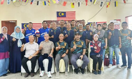 KOMUNITI TAMAN KEBAYA IKRAR PERANGI DENGGI