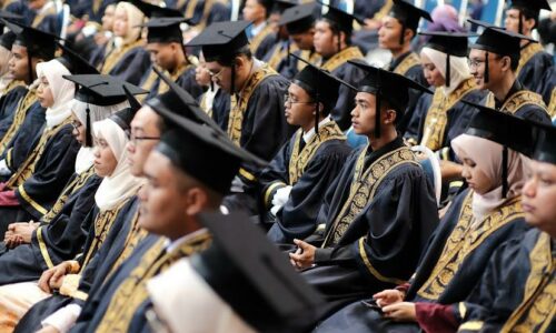 569 GRADUAN KOLEJ KOMUNITI MELAKA BAKAL DIRAI 3 OGOS INI