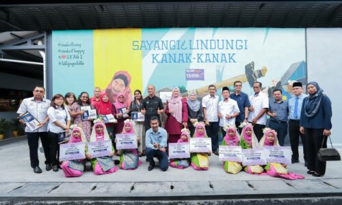 DIDIK MURID MENGENAI HAK KANAK-KANAK, TALIAN 15999