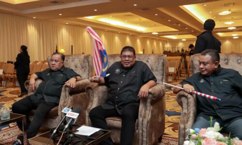 PENJAWAT AWAM USAH BERLENGAH KUASAI AI – KM