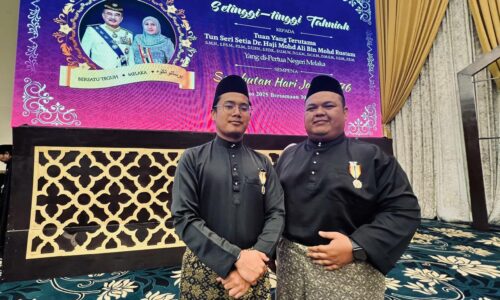 PENA DAN LENSA DUA PENGARANG MUDA MHI DIHARGAI