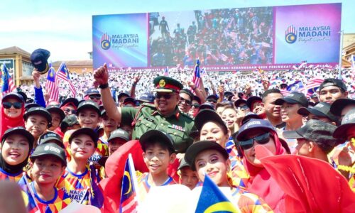 SAMBUTAN HARI KEBANGSAAN NEGERI MELAKA PENUH GILANG GEMILANG