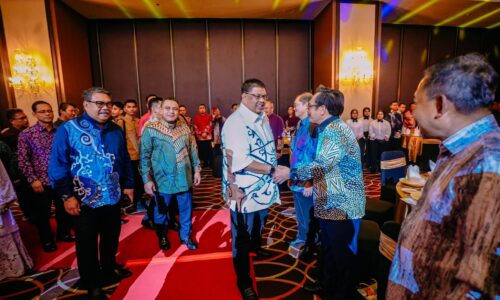 LEBIH 42,000 ANAK MELAKA BERKHIDMAT DALAM PERKHIDMATAN AWAM – KM