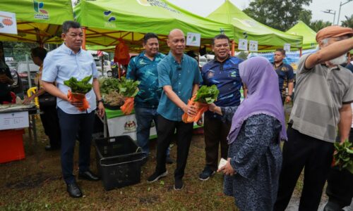 530 ASNAF DAN FAKIR MISKIN DISANTUNI SEMPENA WRUR DUN REMBIA