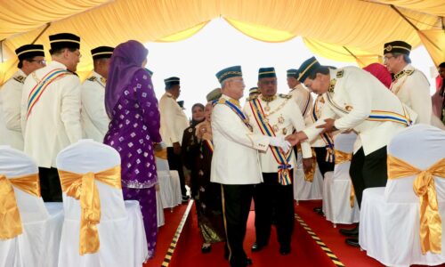 MELAKA BILA LARUT MALAM 2025 GAMIT 70,000 PENGUNJUNG