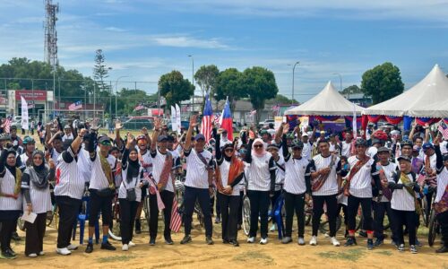 LEBIH 2,000 SERTAI KAYUHAN BUDAYA MERDEKA DUN TELOK MAS