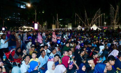 LEBIH 20,000 MERIAHKAN SAMBUTAN AMBANG MERDEKA DI MELAKA