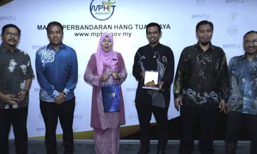 PUSAT PEMBELAJARAN KOMUNITI DI MELAKA MALL