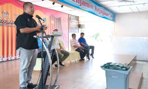 PENDUDUK KAMPUNG GANGSA TERIMA TONG SAMPAH INDIVIDU OKTOBER INI