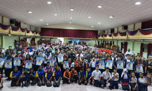 MELAKA PERLUAS KEMPEN INTERNET SELAMAT DI SEKOLAH