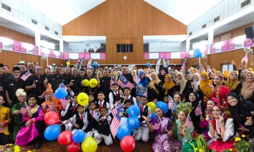 SEMUA PREMIS DI MELAKA PERLU KIBAR JALUR GEMILANG