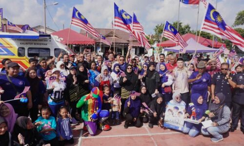 PENDEKATAN TURUN PADANG MPHTJ TINGKAT TAHAP KESEDARAN PEMBAYAR CUKAI