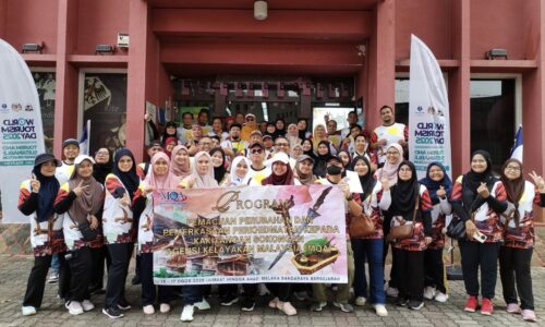 PERZIM ANGKAT WARISAN MELAKA MENERUSI EKSPLORASI MUZIUM