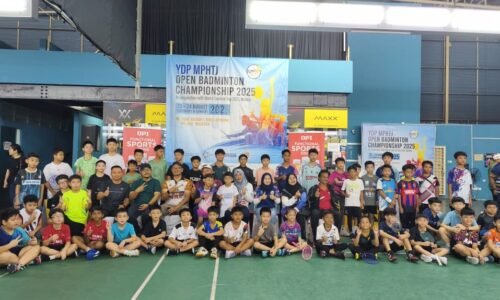 PESERTA LUAR NEGARA ANTARA 451 BERENTAP DALAM KEJOHANAN BADMINTON PIALA YDP MPHTJ