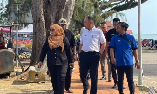 BUKAN SISIHKAN PENIAGA, HANYA DIMINTA PINDAH SEMENTARA