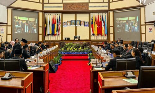 DEWAN BELIA MELAKA BAHAS USUL TVET, RUMAH MAMPU MILIK UNTUK ANAK MUDA