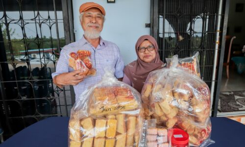 BISKUT TONGKAT AIR TANGAN PESARA GURU