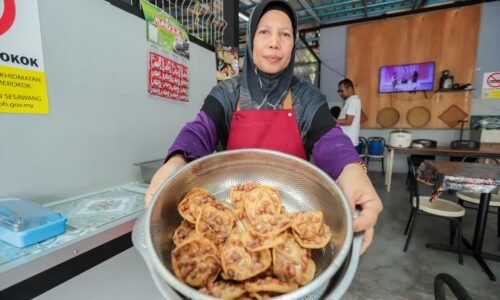 REMPEYEK ‘JAWA’ ORIGINAL LATIFAH